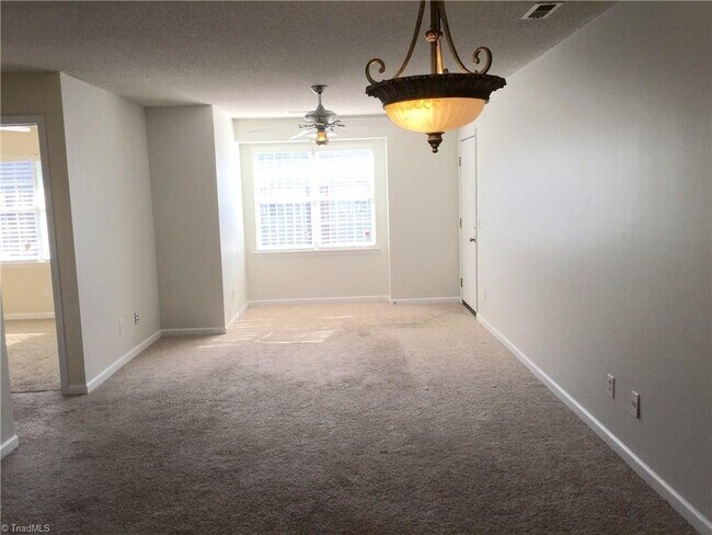 Building Photo - ***HALF OFF First full month of rent***