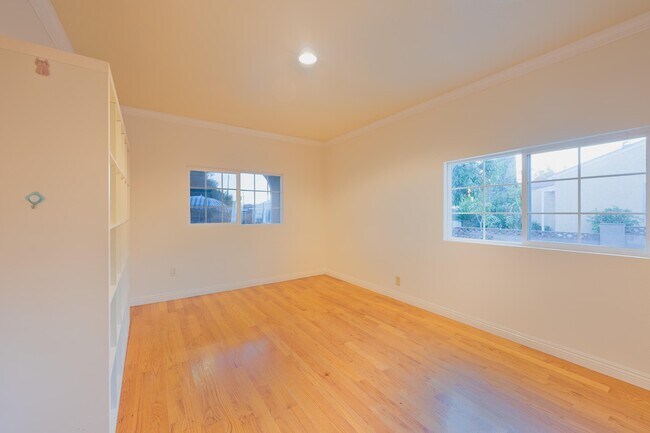 Foto del edificio - 331 W Bencamp St