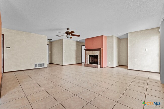 Building Photo - 4303 Sonora Dr