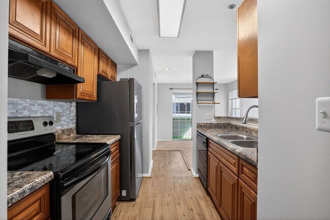 Building Photo - 13564 Lord Sterling Pl