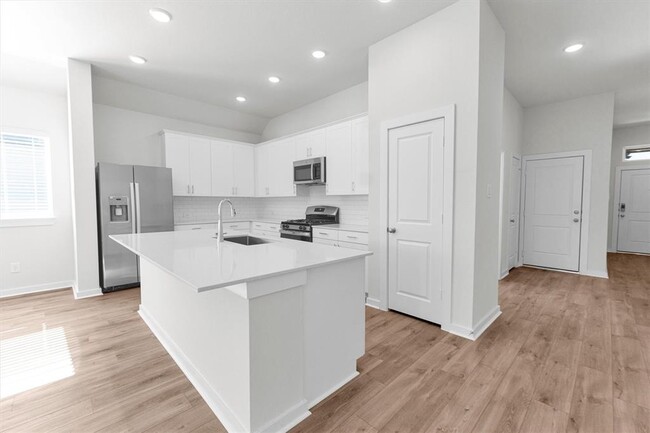 Foto del edificio - 16926 Tulip Row Ln