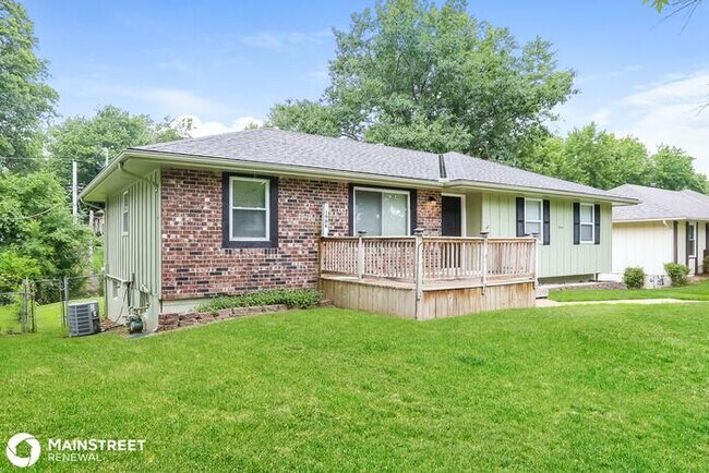 Building Photo - 1904 N PLYMOUTH RD, INDEPENDENCE, MO 64058