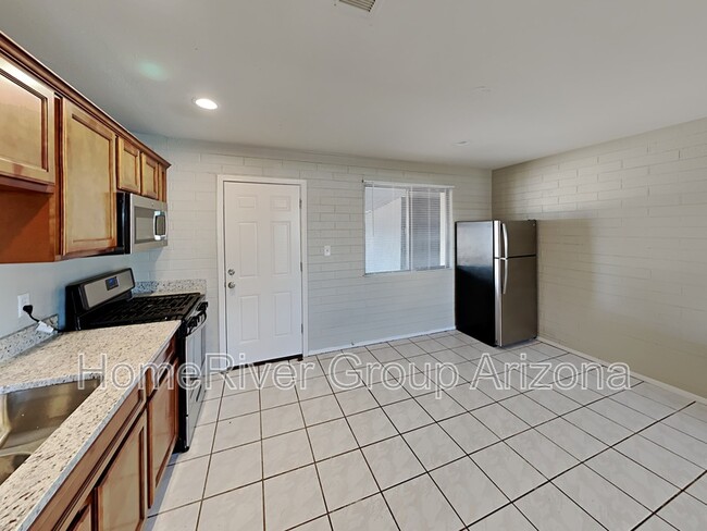 Foto del edificio - 3801 W Tamarisk Ave