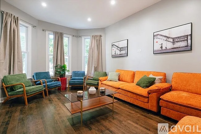 Foto del edificio - 2923 N Wisner Ave