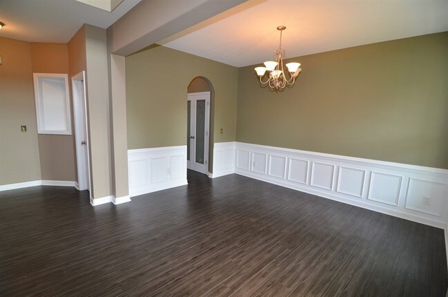 Foto del edificio - 1029 Custom Oak Ln