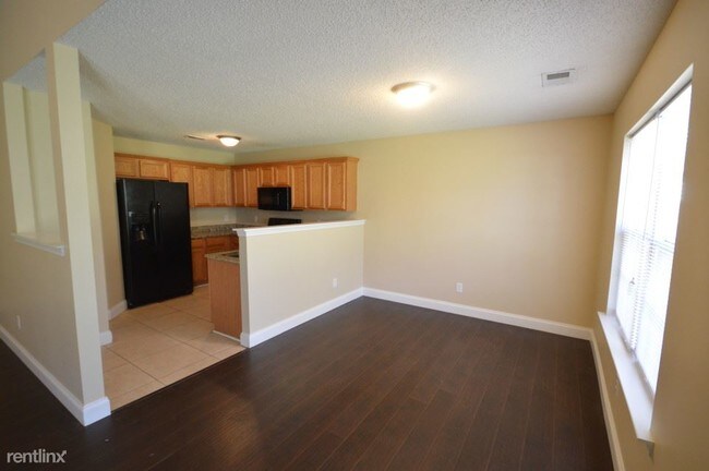 Building Photo - 4136 Red Shed Ln