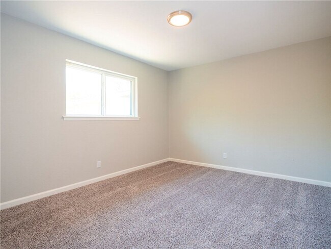 Foto del edificio - 2524 Glen Springs Way