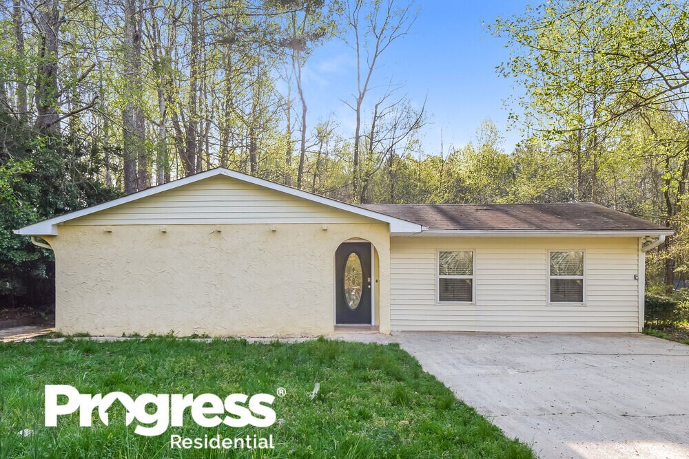 125 Holly Brook Rd SW, College Park, GA 30349 House Rental in College