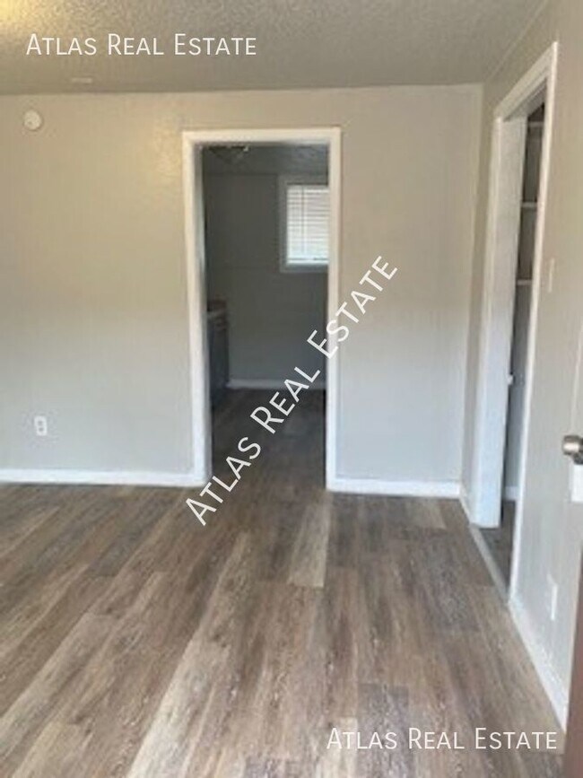 Foto del edificio - 2619 E Willamette Avenue