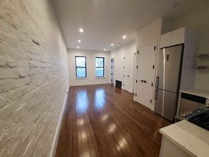 Foto principal - 819 Avenue C