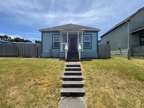 Building Photo - 1615 McCullens Ave