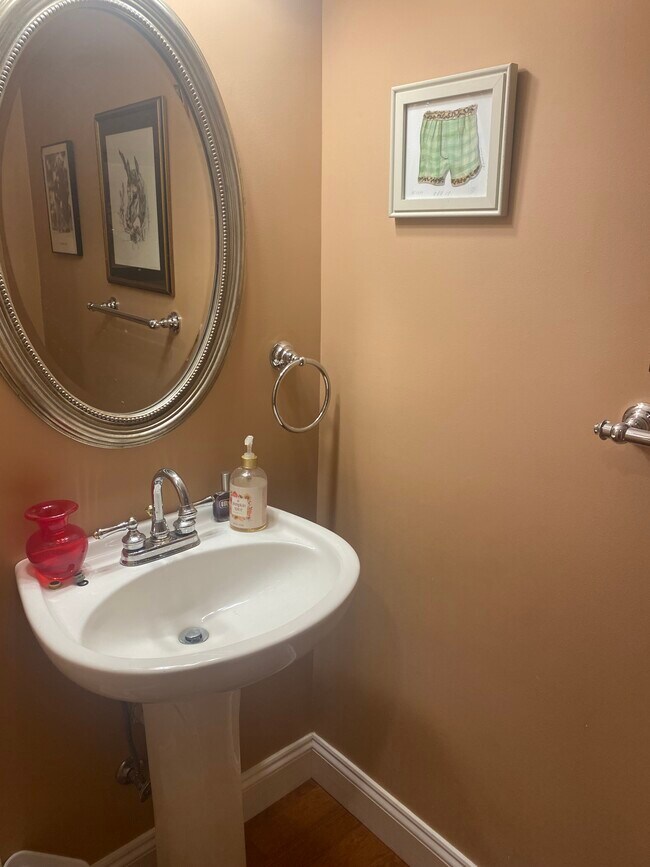 1/2 bath - 15338 Manor Village Ln