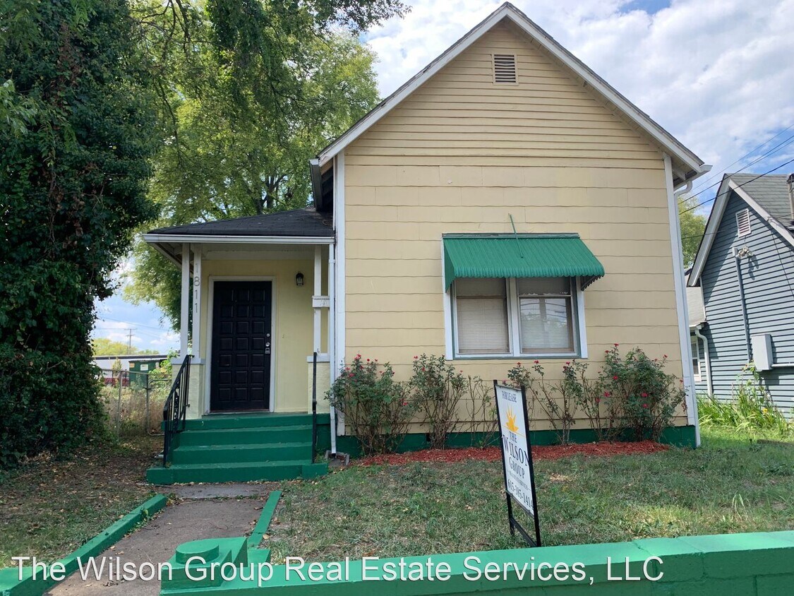 2 br, 1 bath House 1811 9th Avenue North House Rental in Nashville