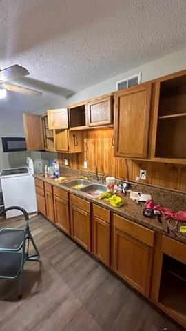 Foto del edificio - 7115 Broken Bow Dr