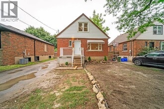 Building Photo - 172 E 34th St
