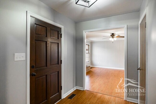 Photo - 2591 Clotfelter Rd House