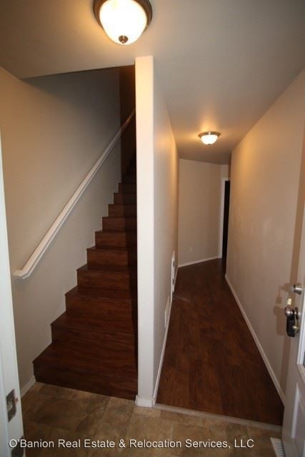 Building Photo - 3 br, 2.5 bath House - 8148 Marsha Loop