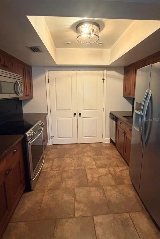Foto del edificio - 211 Crown Oaks Way