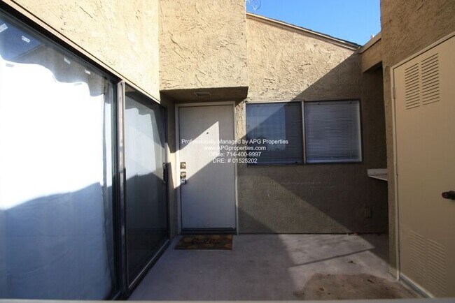 Building Photo - 5477 Twin Lakes Dr