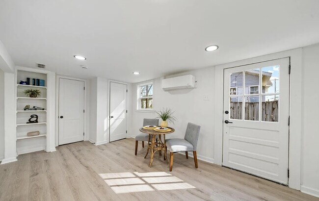 Foto del edificio - 408 Somerville Rd SE