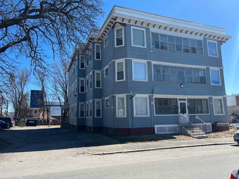 Primary Photo - 149 Grand St