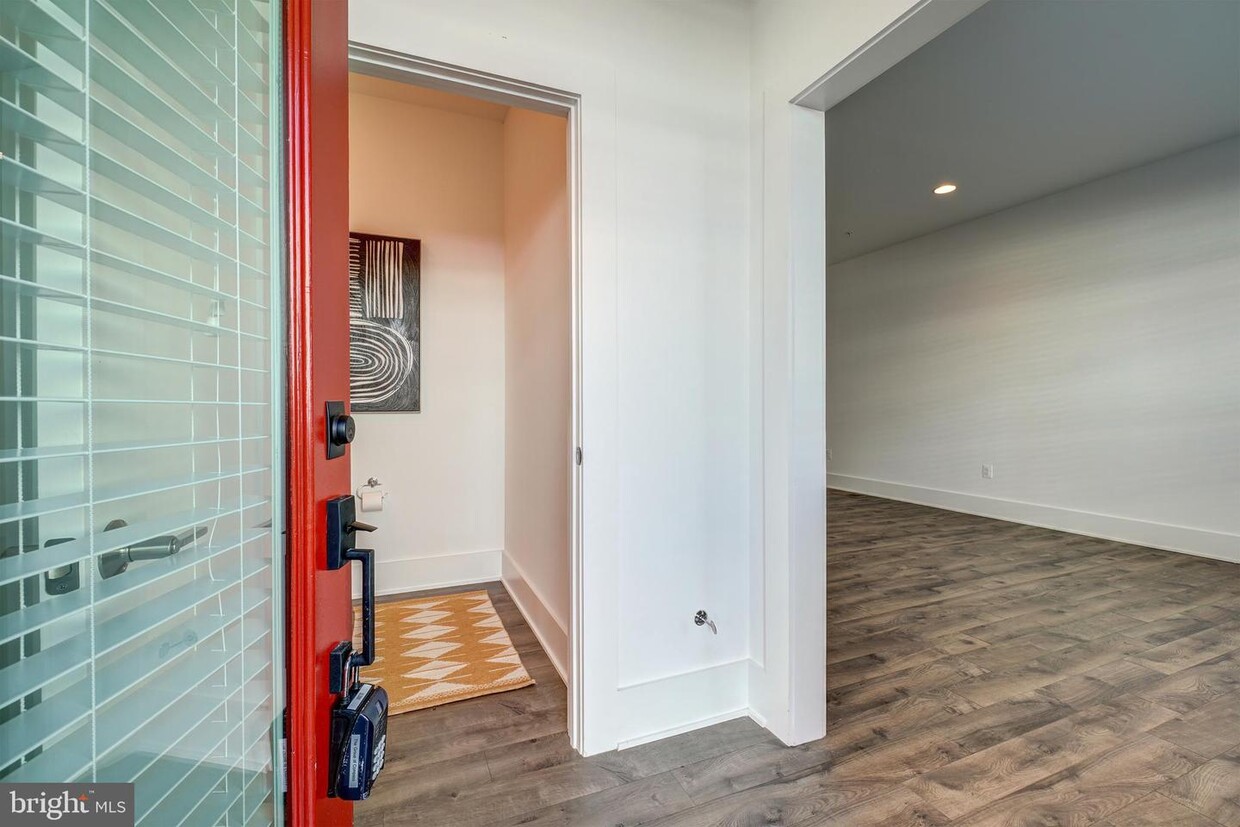 Foto principal - 11414 Emerald Park Rd