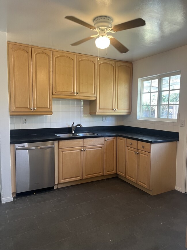 Photo - 2409 Curtis Ave House