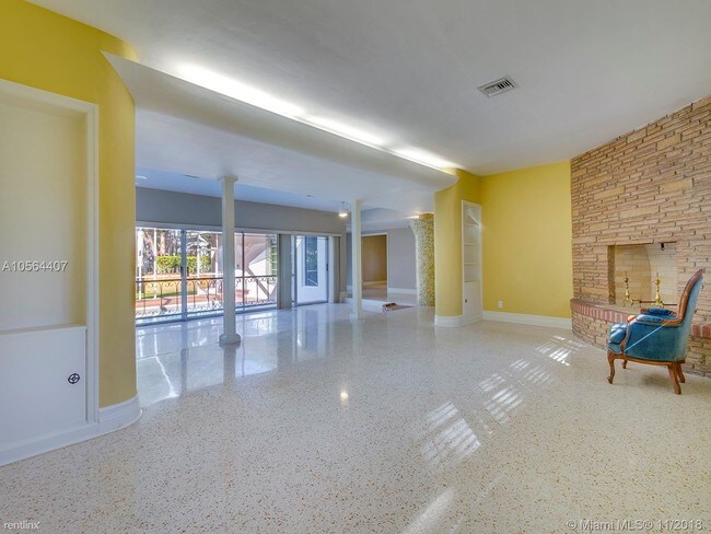 Building Photo - 3 br, 3.5 bath House - 1311 Granada Blvd