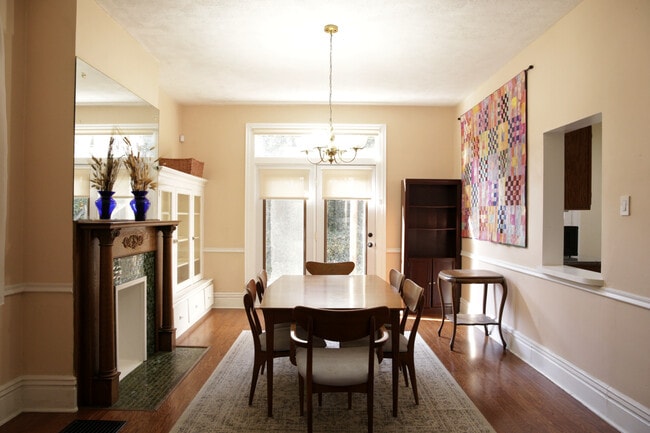 Building Photo - 405 West St