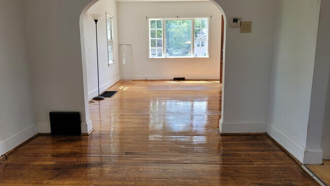 Foto del edificio - 658 S Rockhill Ave