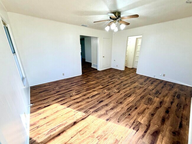 Foto del edificio - 157 FM 3393