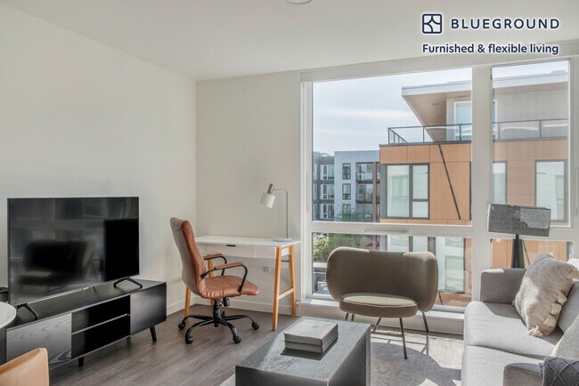 Foto del edificio - 2401 S Jackson St