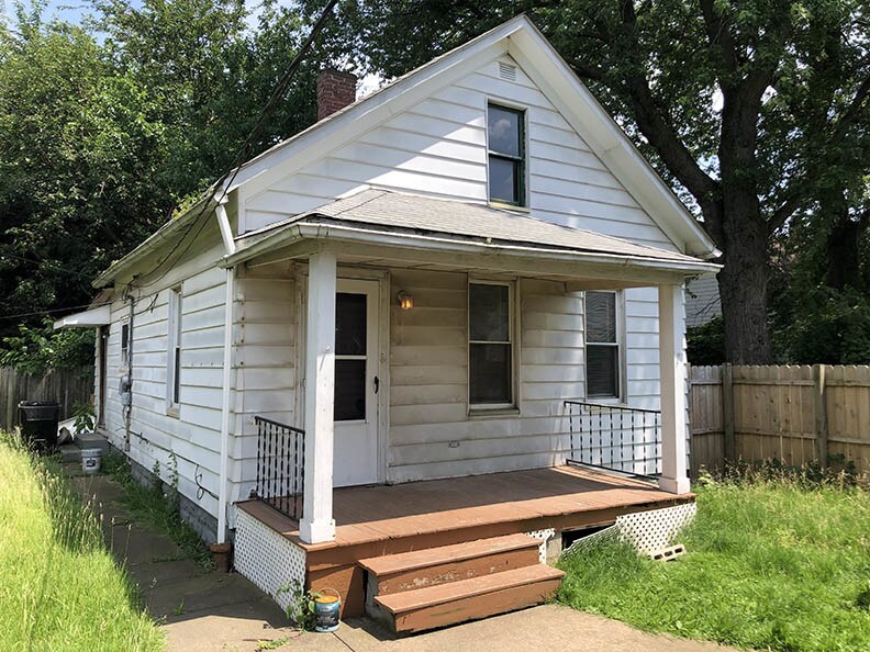 Primary Photo - 3865 E 57th St