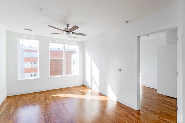 2 BR, 2 BA - 932 SF - South Cap