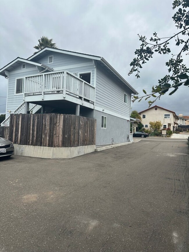 Building Photo - 1258 Ramona Ave