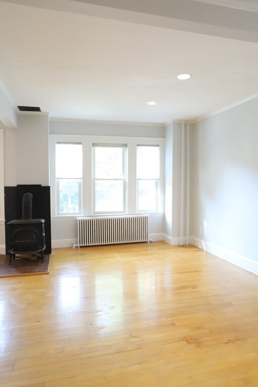 Building Photo - 335 Huron Ave