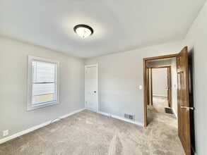 Building Photo - 1310 Copeland Ave