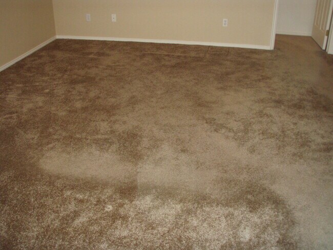 Foto del edificio - 55 and Older Community!