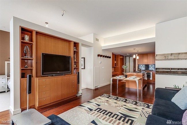 Foto del edificio - 1 br, 1 bath - 909 5th Ave Unit 203
