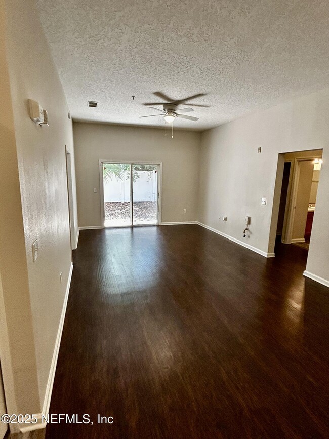 Building Photo - 6788 Manotak Oaks Dr
