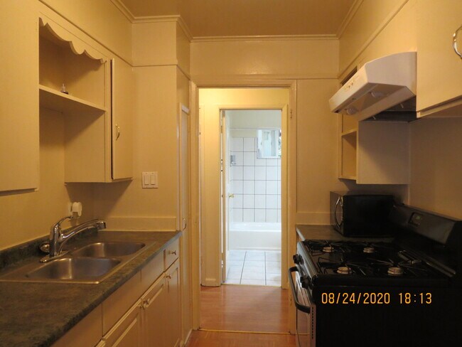 Foto del edificio - 2893 Alma St