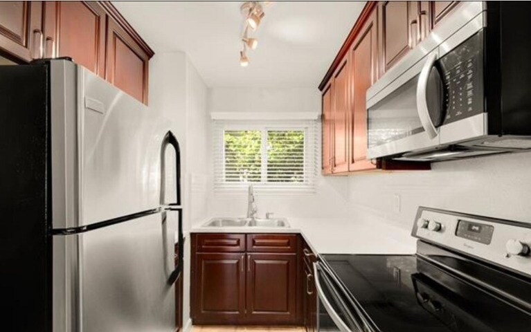Primary Photo - 3501 Lafayette Street - Bentley Square