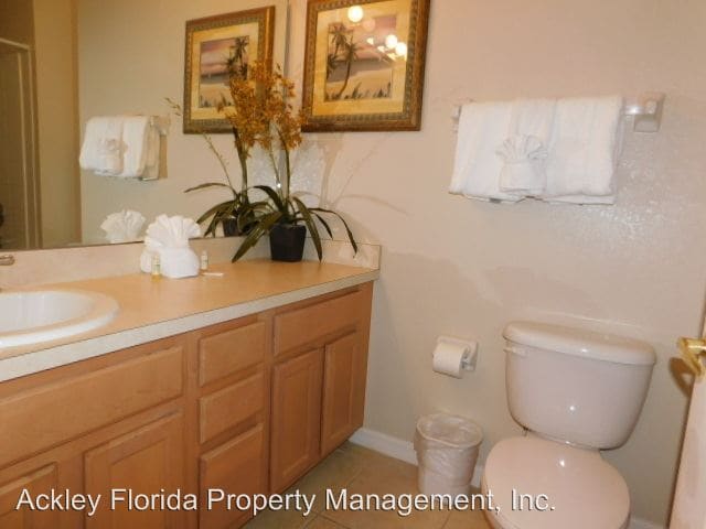 Building Photo - 2425 Caravelle Cir