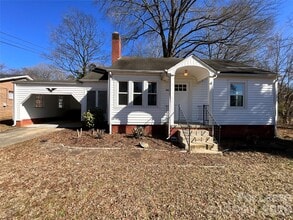 Building Photo - 611 Hoover Dr