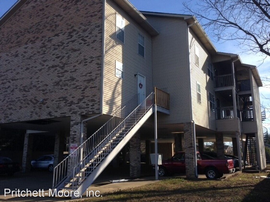 Primary Photo - 2 br, 2 bath Apartment - 1721 Hackberry Lane
