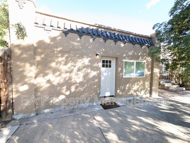 Foto del edificio - 810 13th St NW