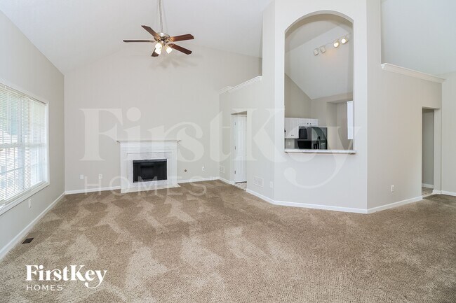 Foto del edificio - 5734 Newnan Cir