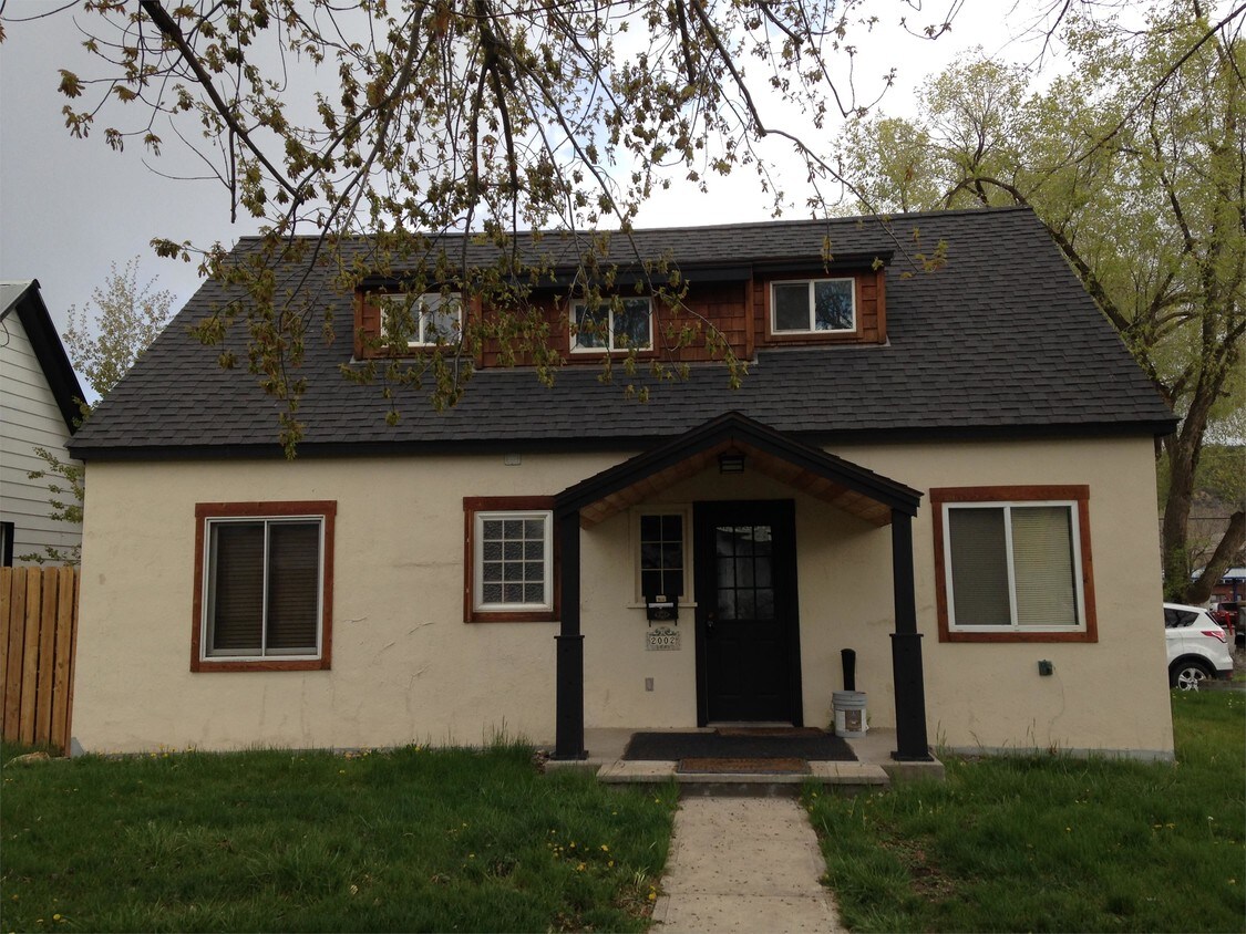 2002 W 2nd Ave Unit 1, Durango, CO 81301 Apartment for Rent in