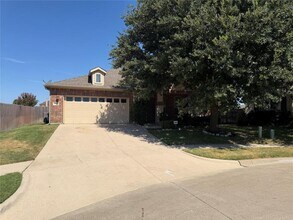 Building Photo - 601 Sinclair Ct