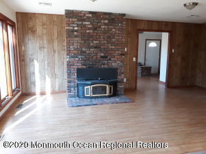 Foto del edificio - 651 N County Line Rd